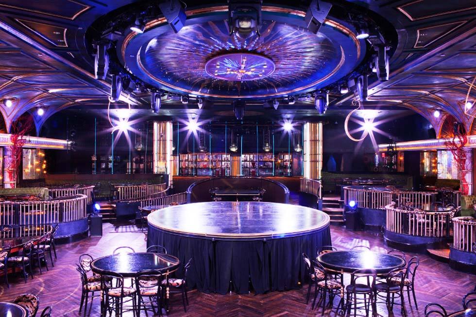 纽约钻石马蹄俱乐部 酒吧设计整体性下的局部空间变化